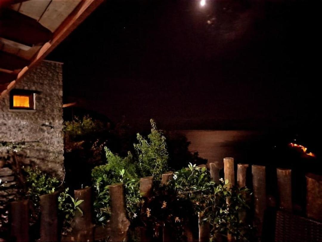 Agriturismo Orrido Di Pino アジェーロラ エクステリア 写真
