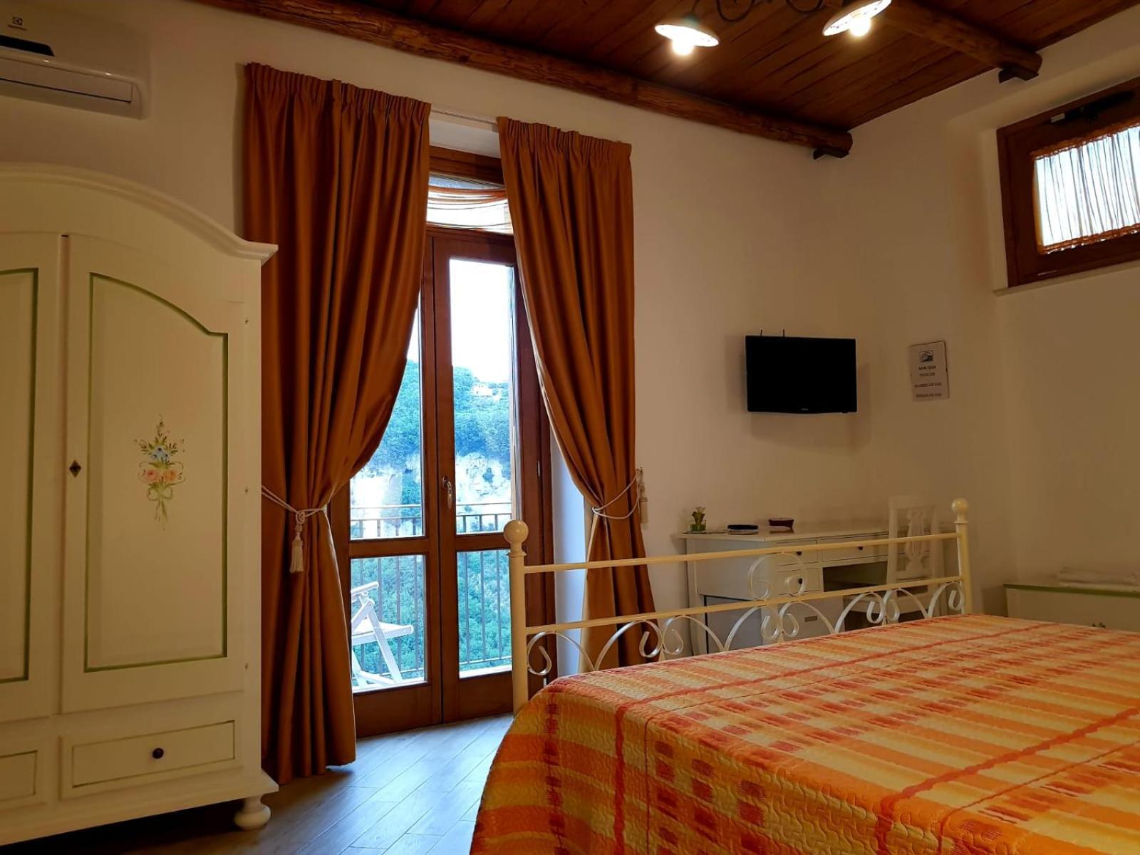 Agriturismo Orrido Di Pino アジェーロラ エクステリア 写真
