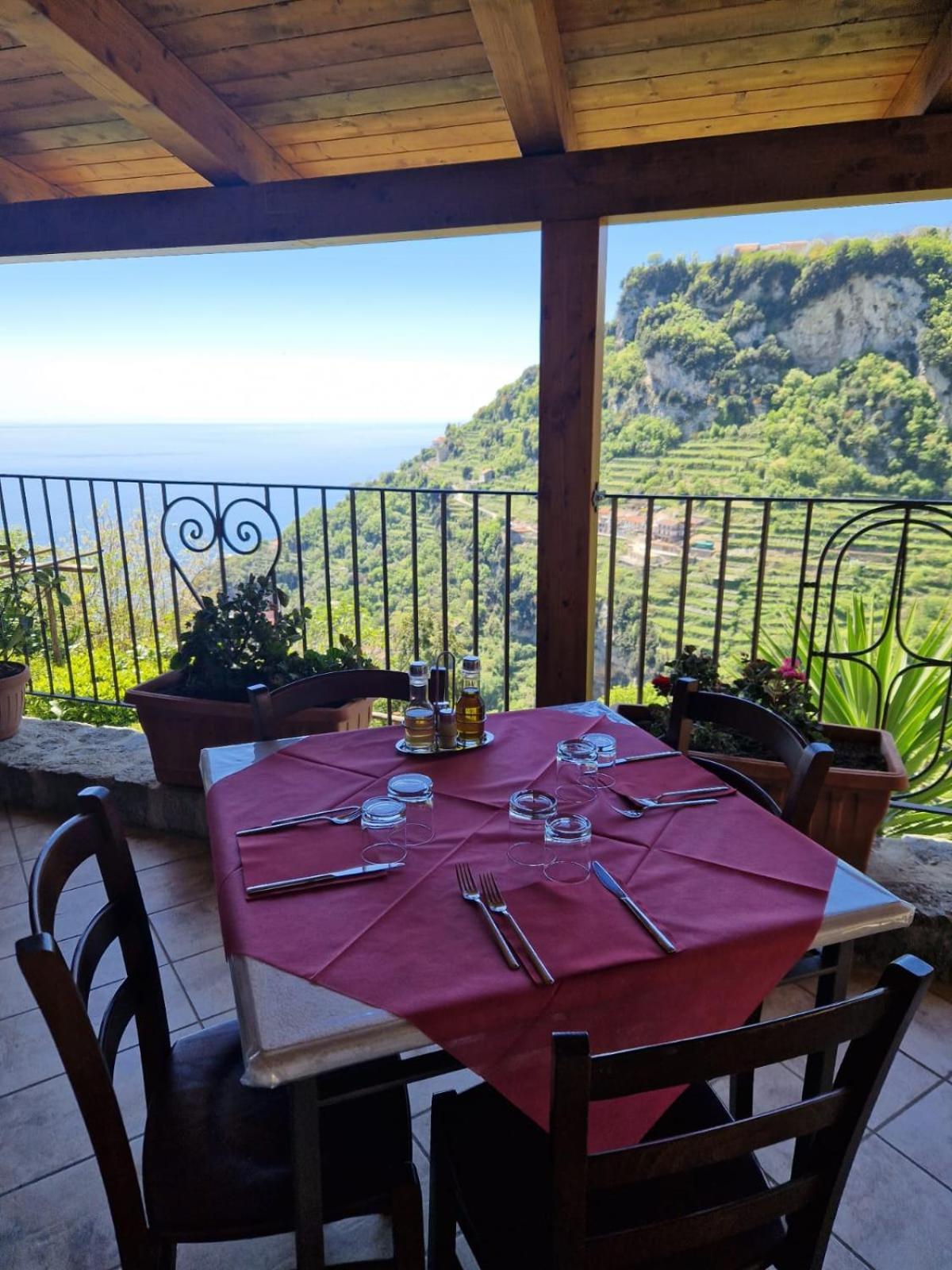 Agriturismo Orrido Di Pino アジェーロラ エクステリア 写真