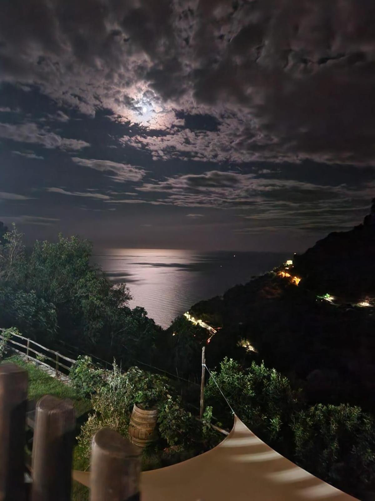 Agriturismo Orrido Di Pino アジェーロラ エクステリア 写真