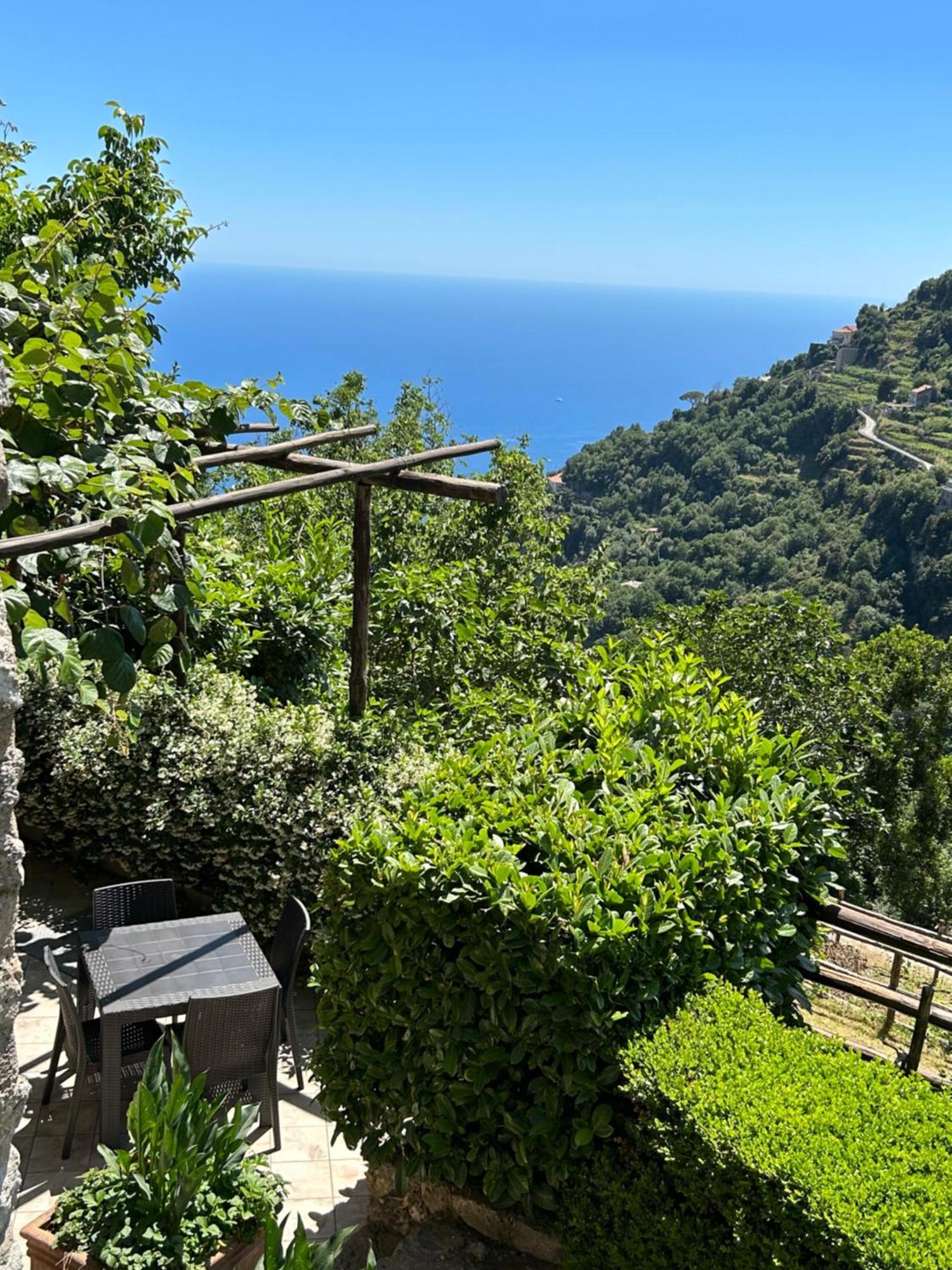 Agriturismo Orrido Di Pino アジェーロラ エクステリア 写真